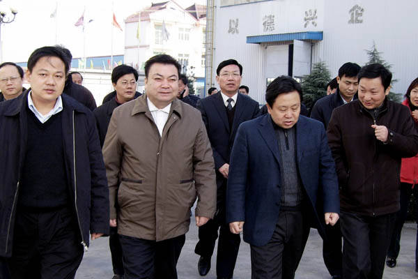 安徽省委副秘書(shū)長(zhǎng)王福宏視察中德機(jī)床 安徽省委副秘書(shū)長(zhǎng)王福宏視察中德機(jī)床